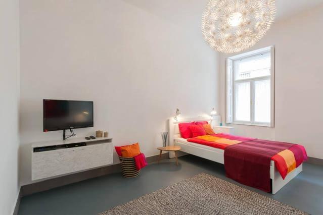 Stylish Holiday Art Apartment - Wifi & Great Location Budapest Bagian luar foto